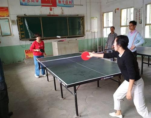 一个叫卖人的故事派对