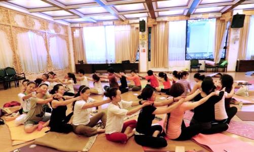 一个紧张的公共课程