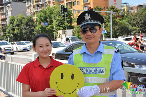 我最敬佩的人，交警大叔