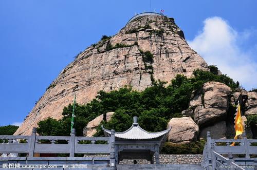 攀登石山
