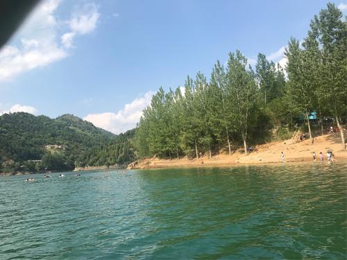 与绿山绿水
