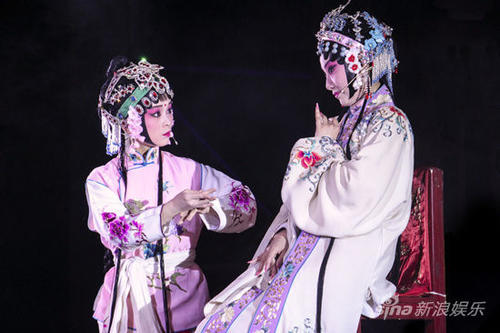充满了喜爱的戏剧