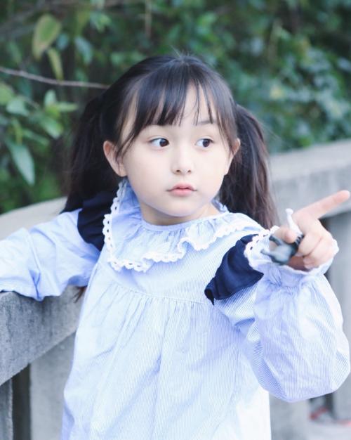 对于小女孩
