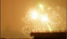 除夕之夜放烟花