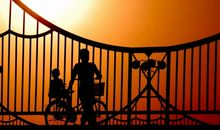 路再长，陪你走