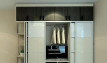 爱也许藏在衣柜里