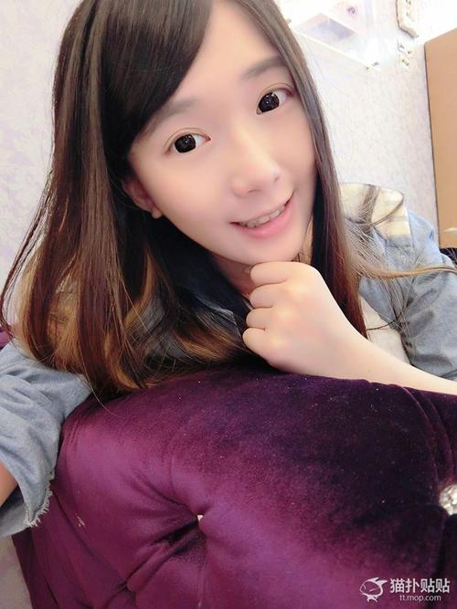 我真的没想到我的母亲是如此美丽。