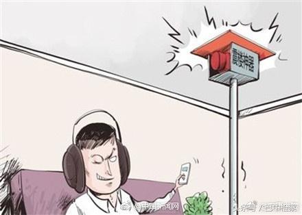 喜欢弹钢琴的邻居