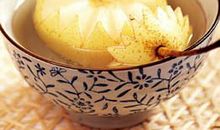 我给妈妈做川贝炖雪梨