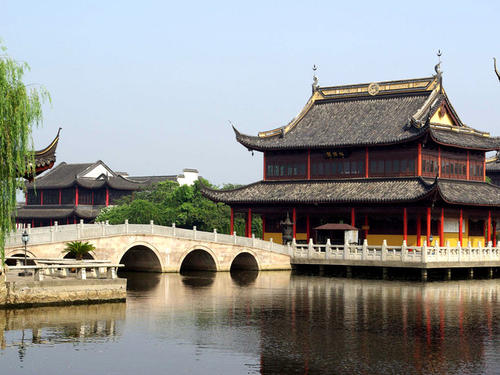 夜晚就像一首诗