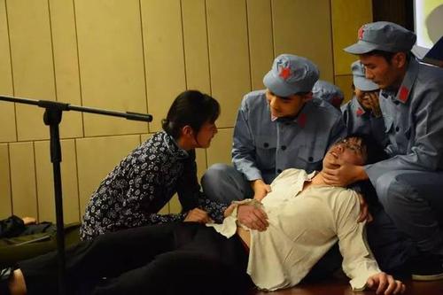 “少年英雄王子小”