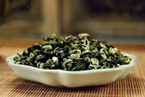 爱就像一个透明的茶