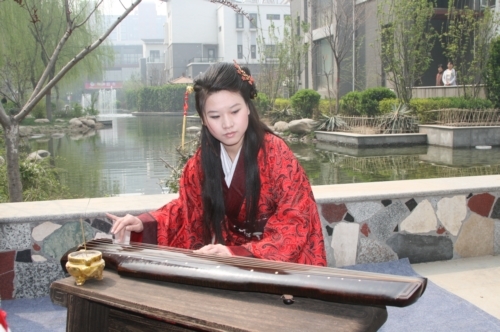 瑞夏舞春天
