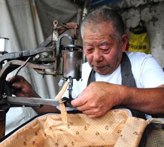 街上有一个鞋匠