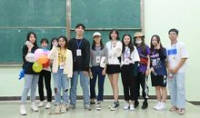 待得云开见明月