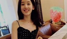 哭笑不得的妹妹