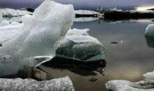 冰水里的那双手