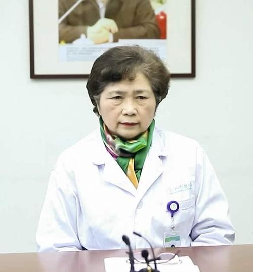 我在我的眼中英雄李兰娟