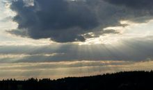 走过，乌云密布的日子