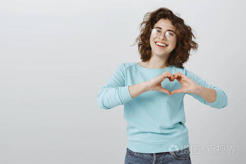 我是最近的眼镜。