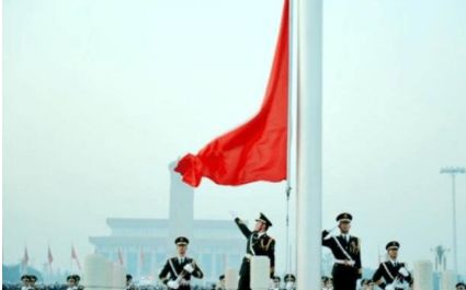 升起国旗的那一刻