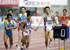 4乘以100个继电器