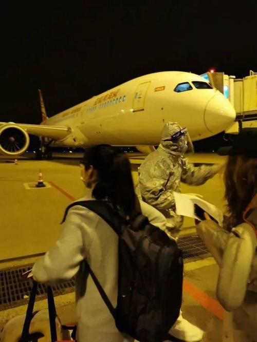 与仇杀队争夺最可爱的人