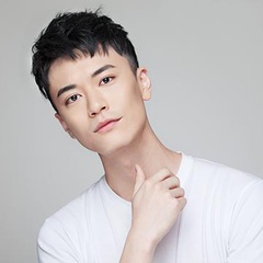 青年与角落的美丽不同