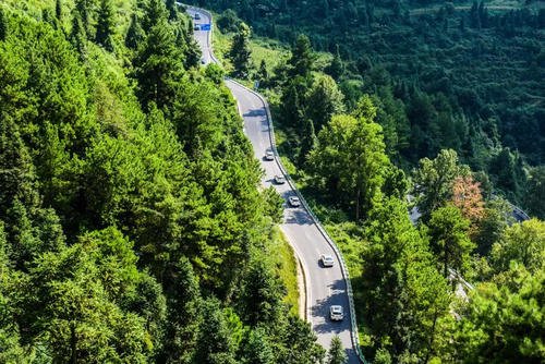到山顶的道路