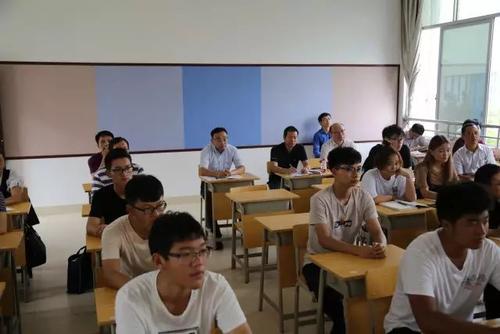 学校的第一天在2020年