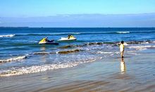 第一次到大海游泳