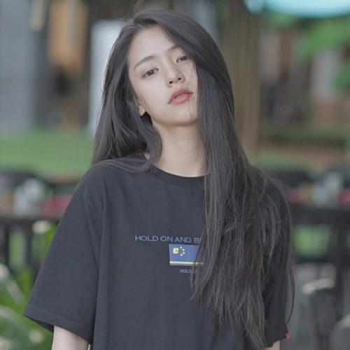 她仍然如此美丽