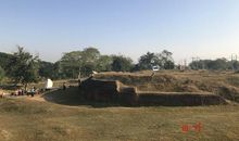 身前长路身后足音