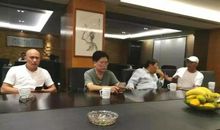 伟人的精神激励我奋发向上