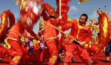 快乐的舞龙盛会