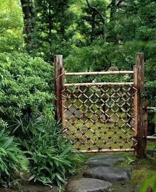 芬芳的小庭院