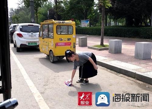 拿着大手的小手，清洗我的家