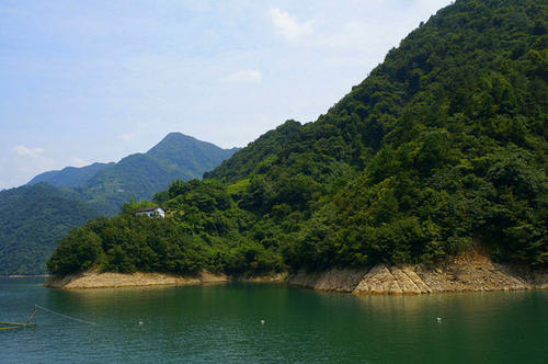 靠近青江