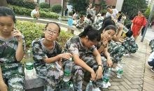 给友谊涂上一抹色彩