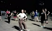 如水月亮伴我行