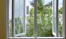 大窗小窗窗窗明