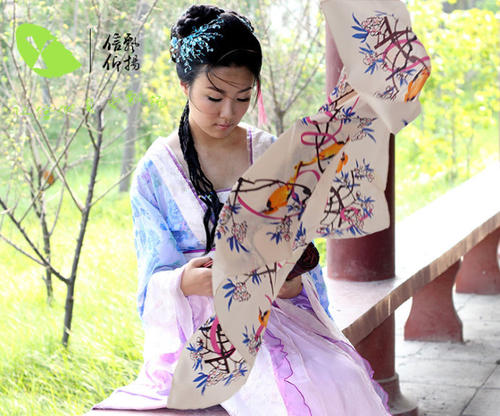 刘乃女士