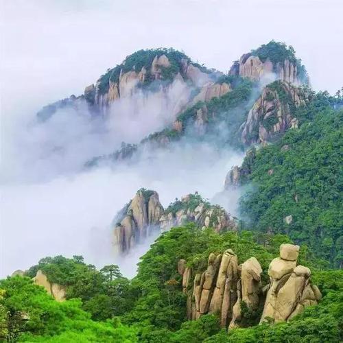 悄悄地听山风
