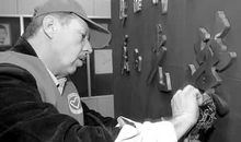 雷锋永远活在人们心中