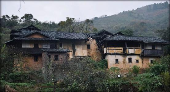 与老房子一起散步