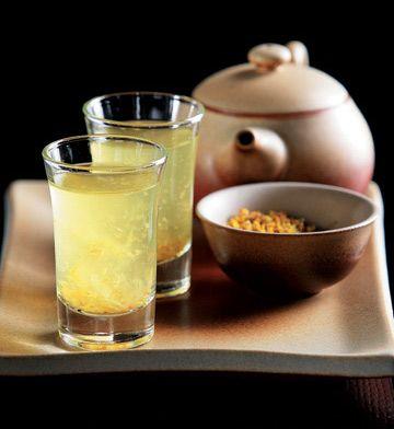 独家喝杯葡萄酒