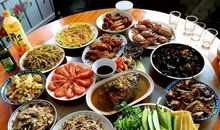 年夜饭里的欢笑声