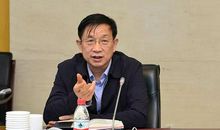 在交流中成就自我