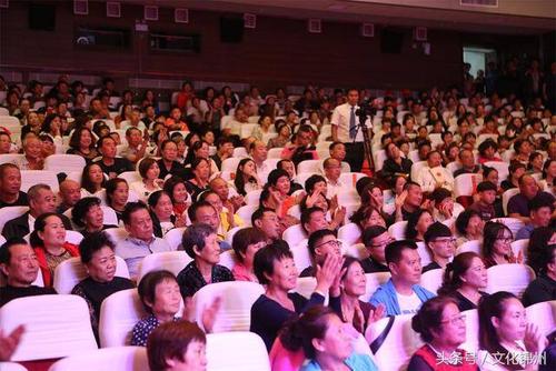 掌握在奖项下