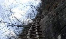 真情无处不在——读《那个黑色的下午》有感